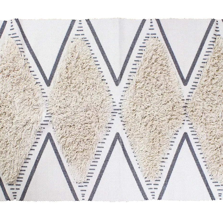 Ivory Diamond Woven Tassel Rug