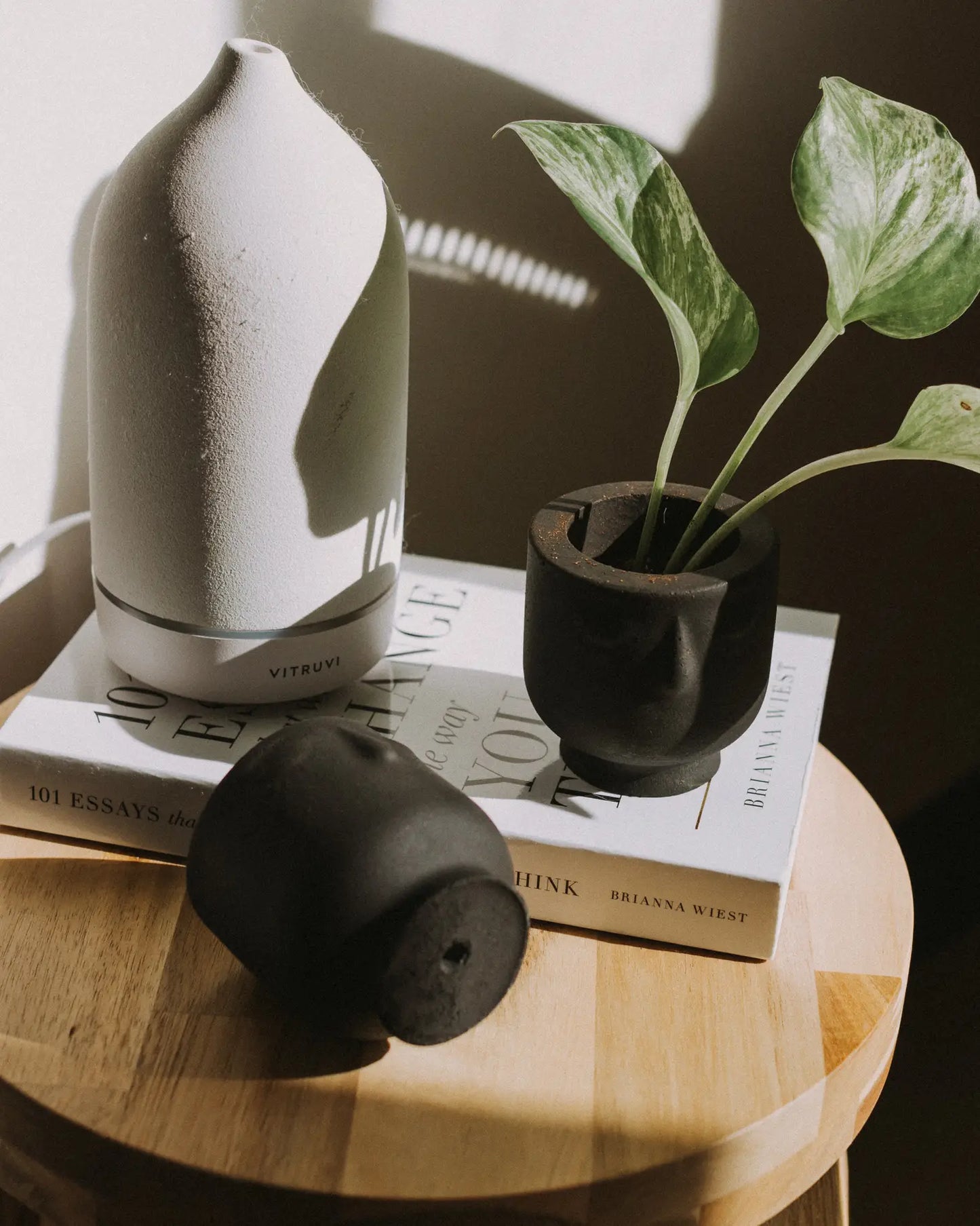 Concrete Mini Face Planter - Noir